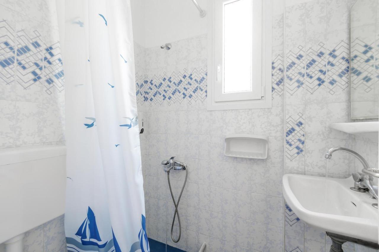Villa George バトシ エクステリア 写真